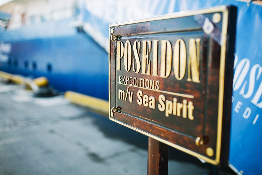 Schild der MS Sea Spirt im Hafen von Reykjavík